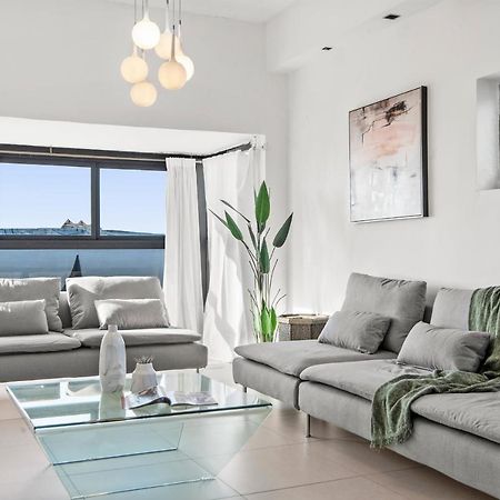 Glorious Renovated Apartment On Top Of The Beach Tel Aviv Eksteriør billede
