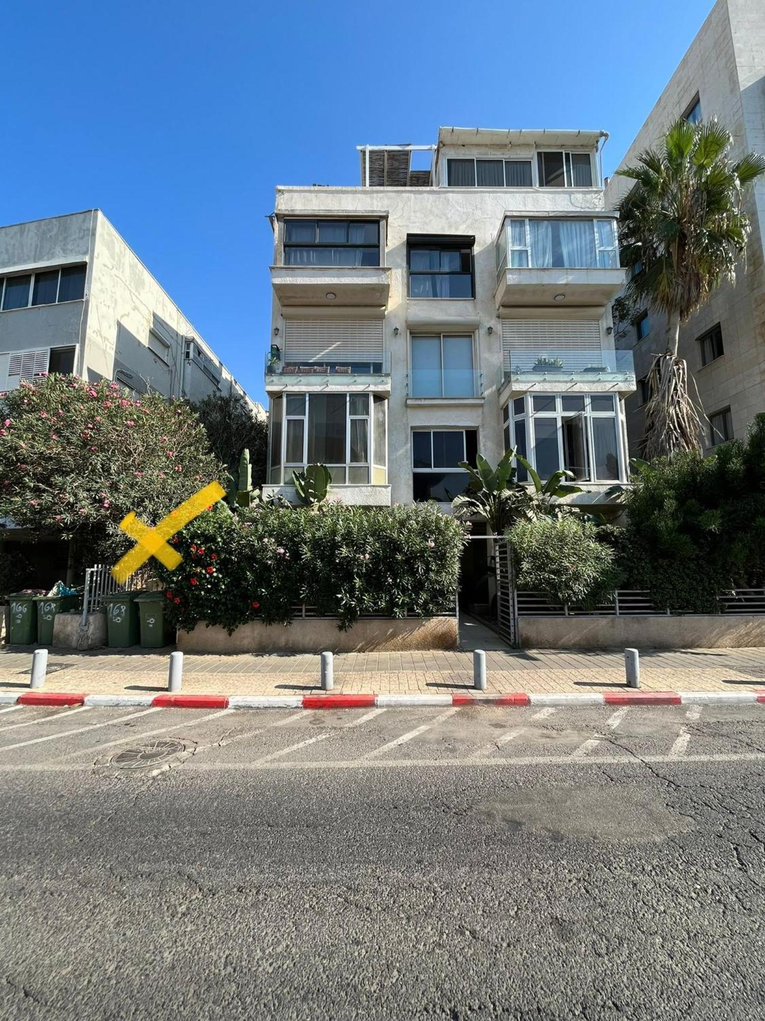 Glorious Renovated Apartment On Top Of The Beach Tel Aviv Eksteriør billede